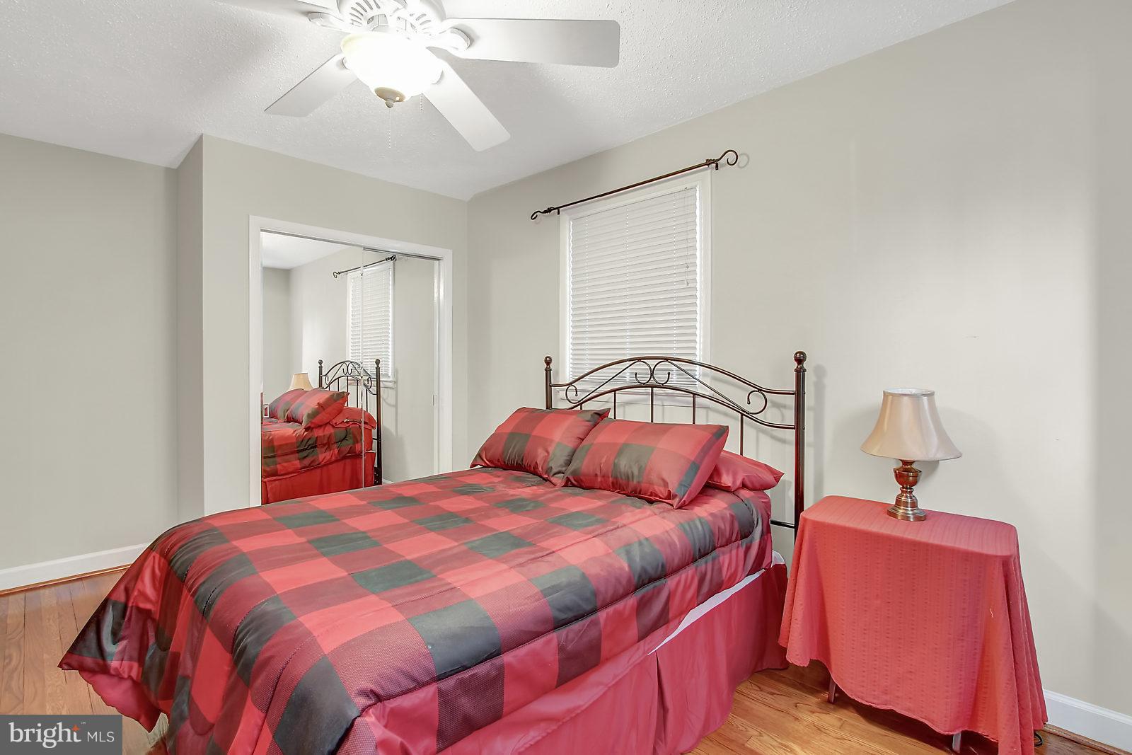 2436 Lakewood Road Baltimore, MD 21234 - Photo 17 of 31 Tons of space and a ceiling fan!