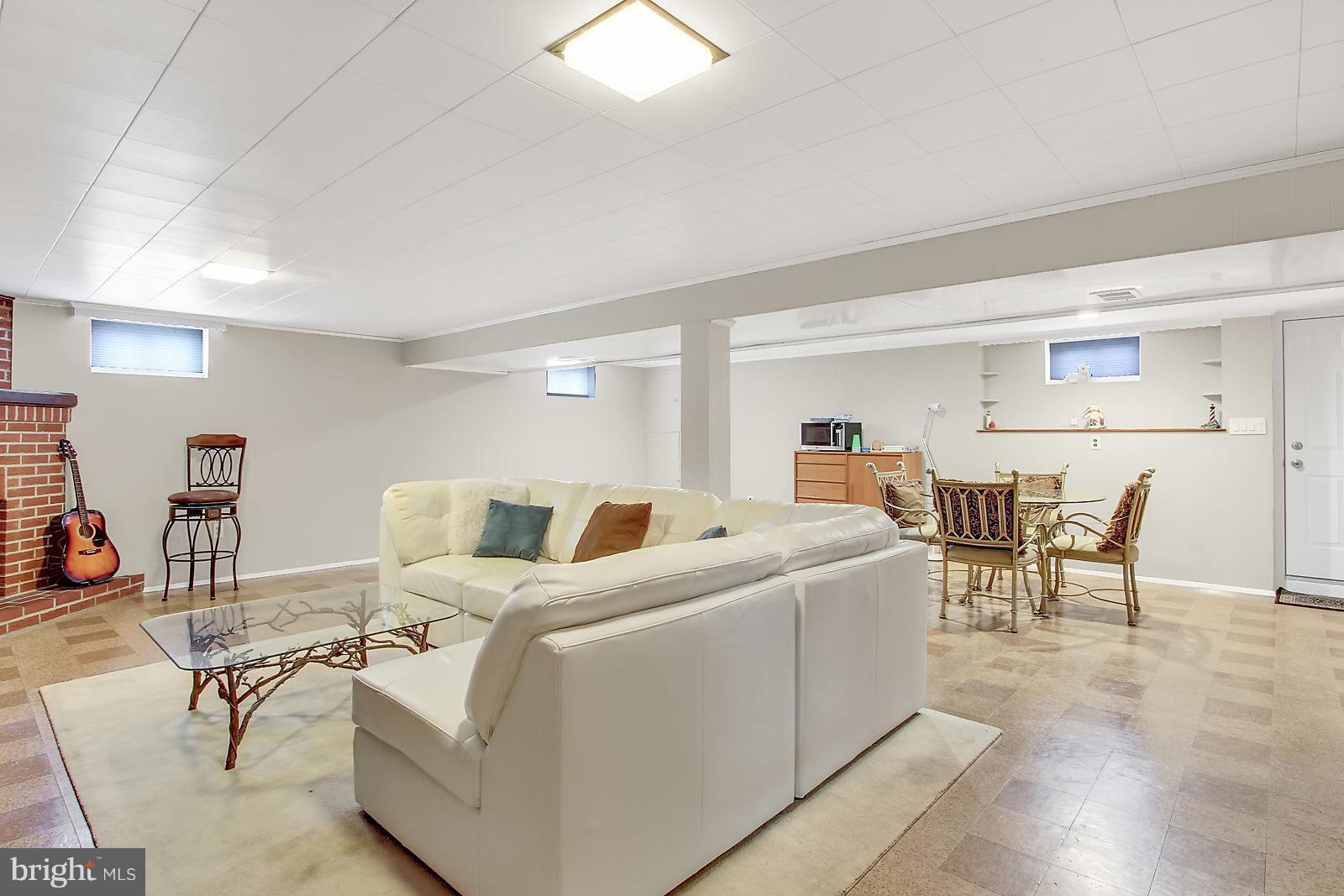 2436 Lakewood Road Baltimore, MD 21234 - Photo 21 of 31 Space for a sectional...