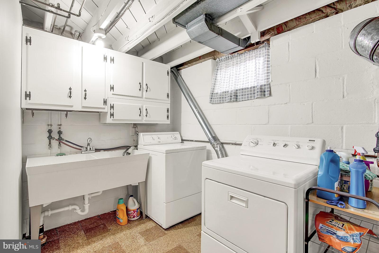 2436 Lakewood Road Baltimore, MD 21234 - Photo 28 of 31 Separate laundry/utility room bright white!