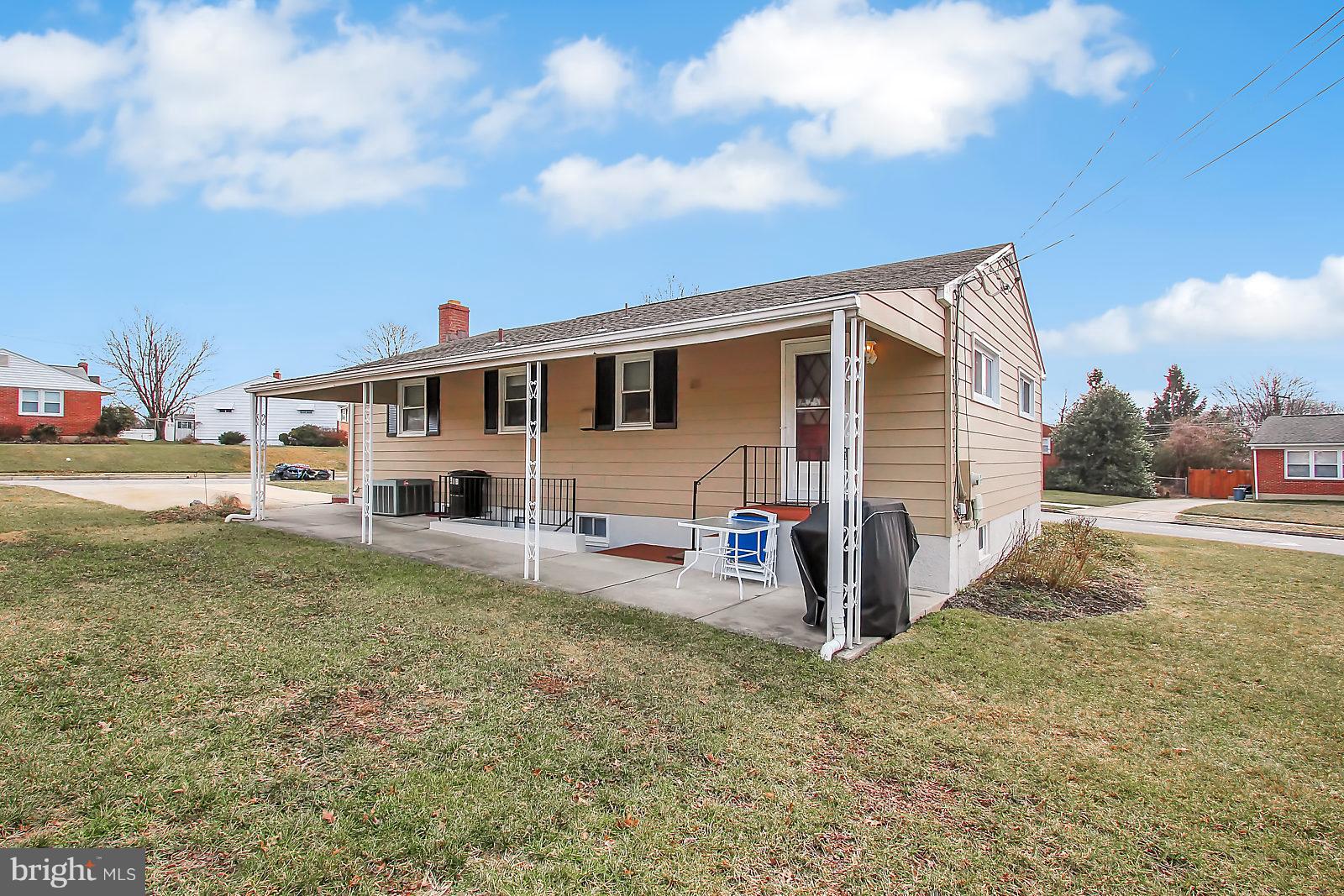 2436 Lakewood Road Baltimore, MD 21234 - Photo 29 of 31 Large corner lot!