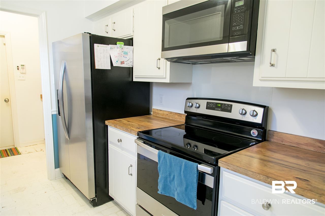 6437 Cedar Bend Court, Unit B Mobile, AL 36608 - Photo 8 of 35