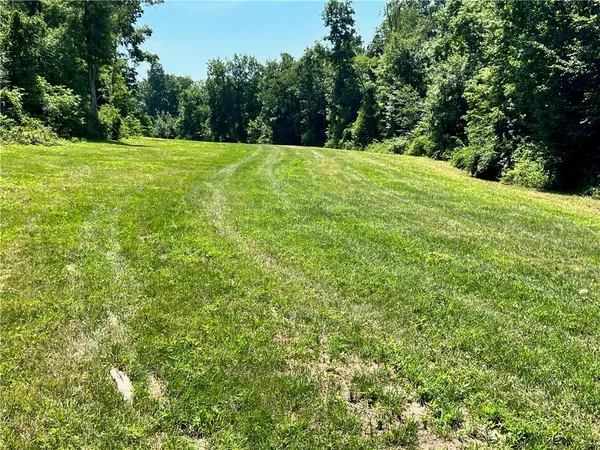 $855,000 | 312 Vance Drive, Burgettstown, PA 15021