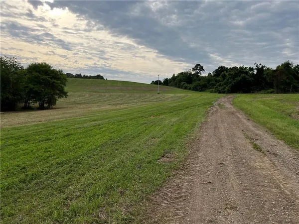 $855,000 | 312 Vance Drive, Burgettstown, PA 15021