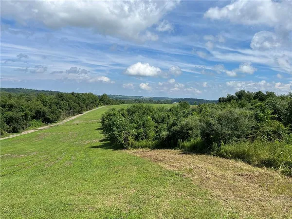 $855,000 | 312 Vance Drive, Burgettstown, PA 15021