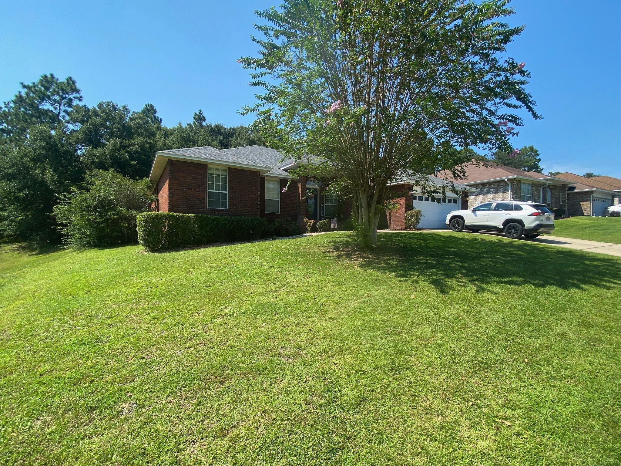 421 Swift Fox Run Crestview, FL 32536 - Photo 11 of 35 Beautiful All Brick Home