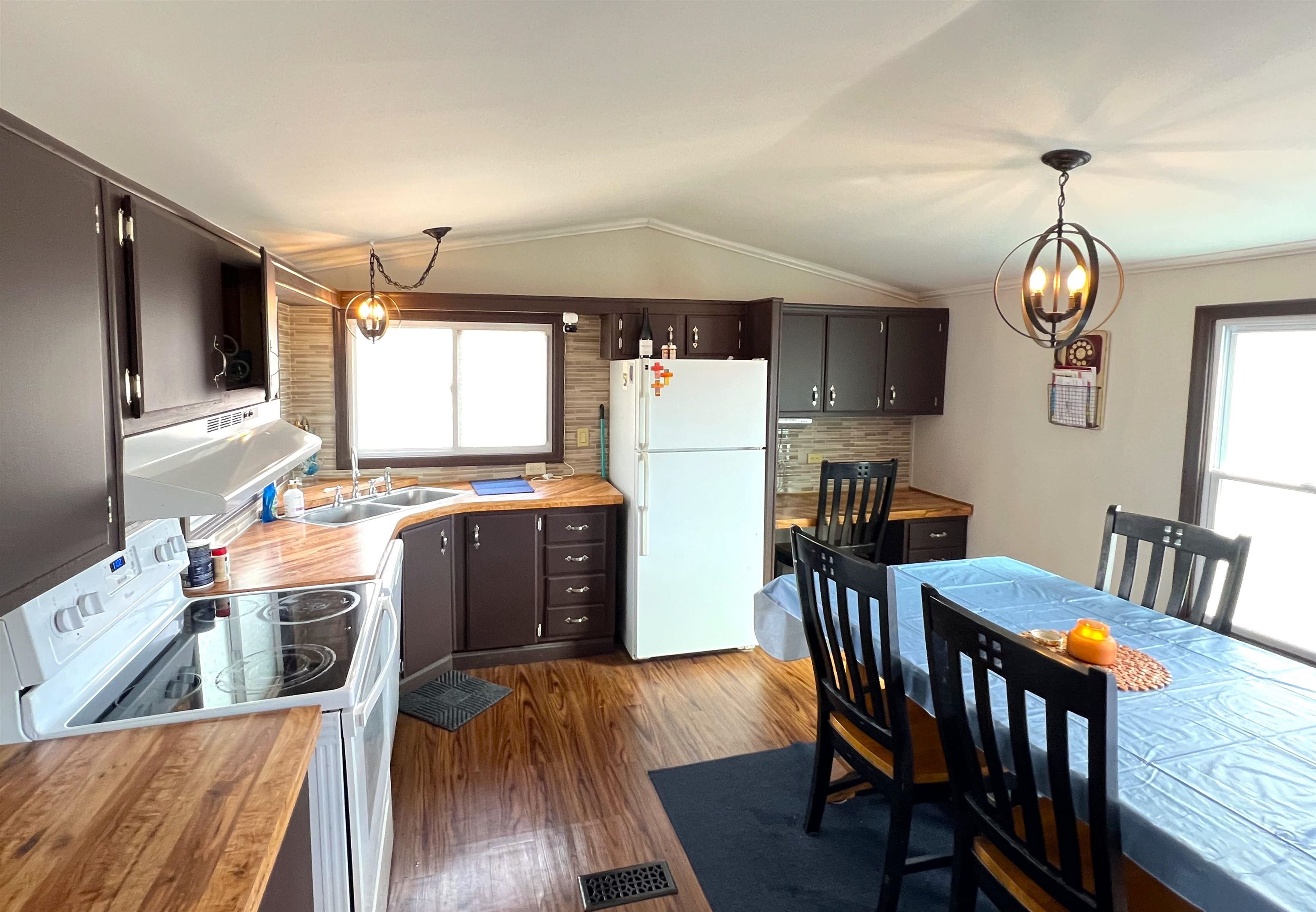 47 Fogg Road Epping, NH 03042 - Photo 7 of 32