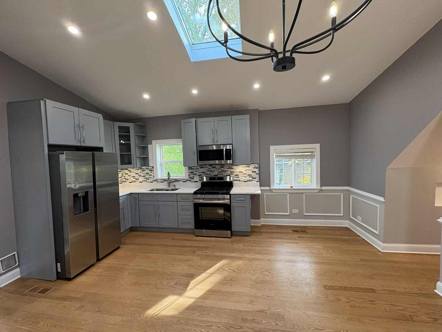 7011 South Aberdeen Street Chicago, IL 60621 - Photo 2 of 19