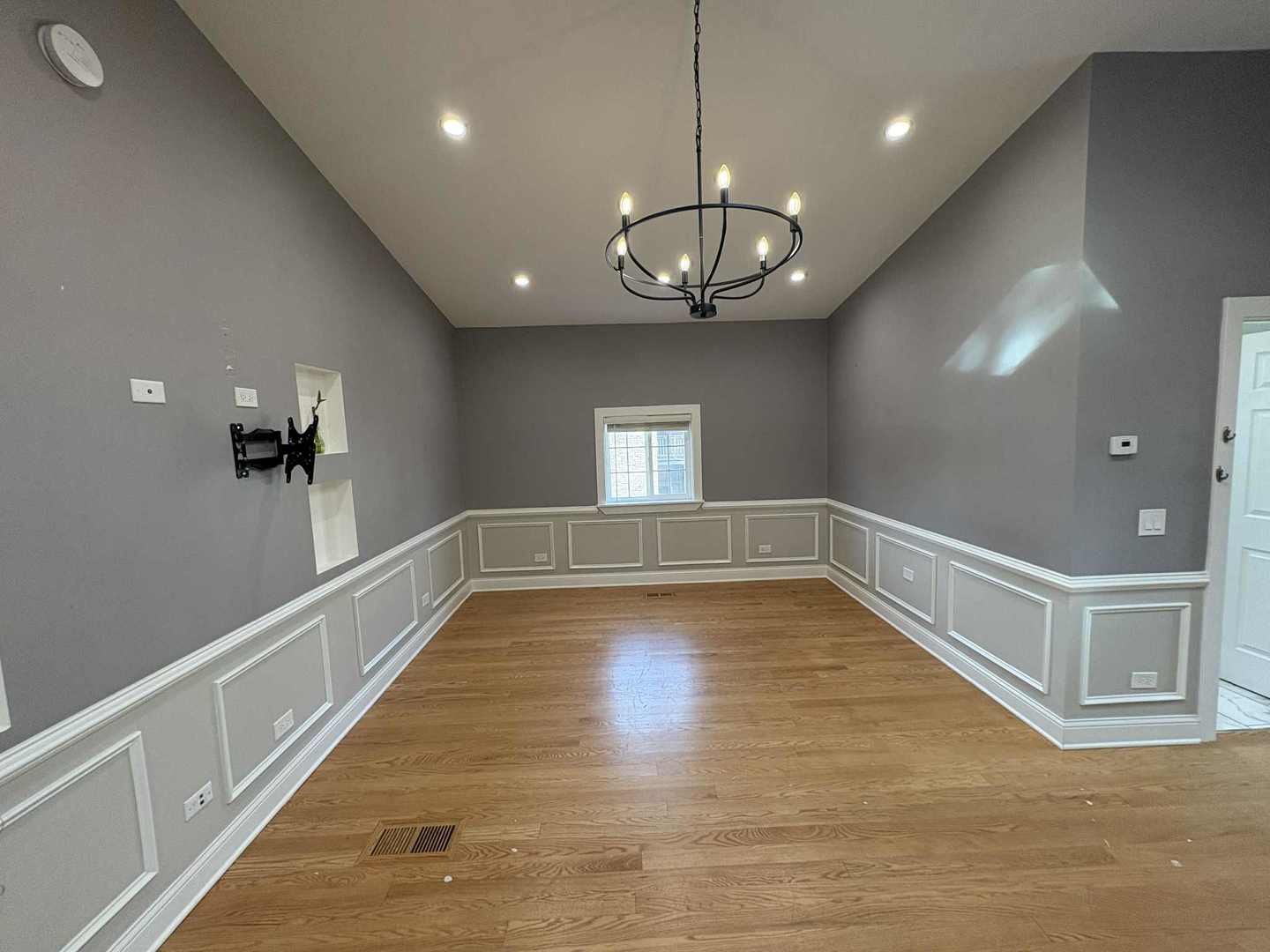 7011 South Aberdeen Street Chicago, IL 60621 - Photo 3 of 19