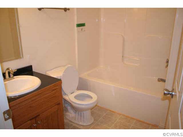 1181 Cartersville Road Cartersville, VA 23027 - Photo 6 of 8 Other - Hall Bath