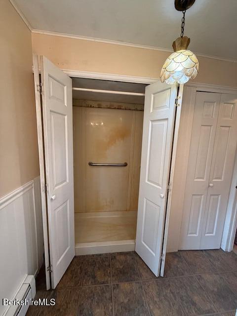 556 Mann Hill Road Pownal, VT 05261 - Photo 23 of 36 a view of entryway with window