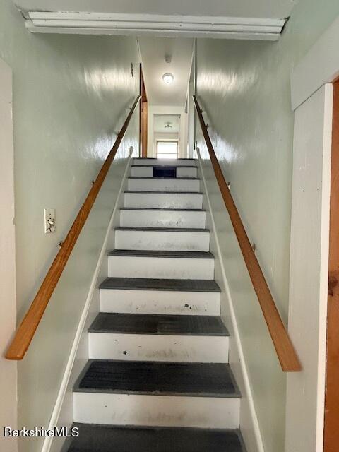 556 Mann Hill Road Pownal, VT 05261 - Photo 24 of 36 a view of entryway