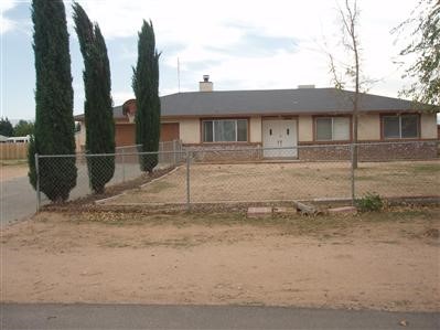 22253 Flathead Road Apple Valley, CA 92307 - Photo 1 of 1 a backyard of a house