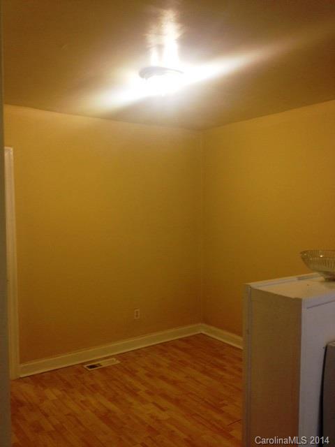 1314 Skyview Road Charlotte, NC 28208 - Photo 5 of 12