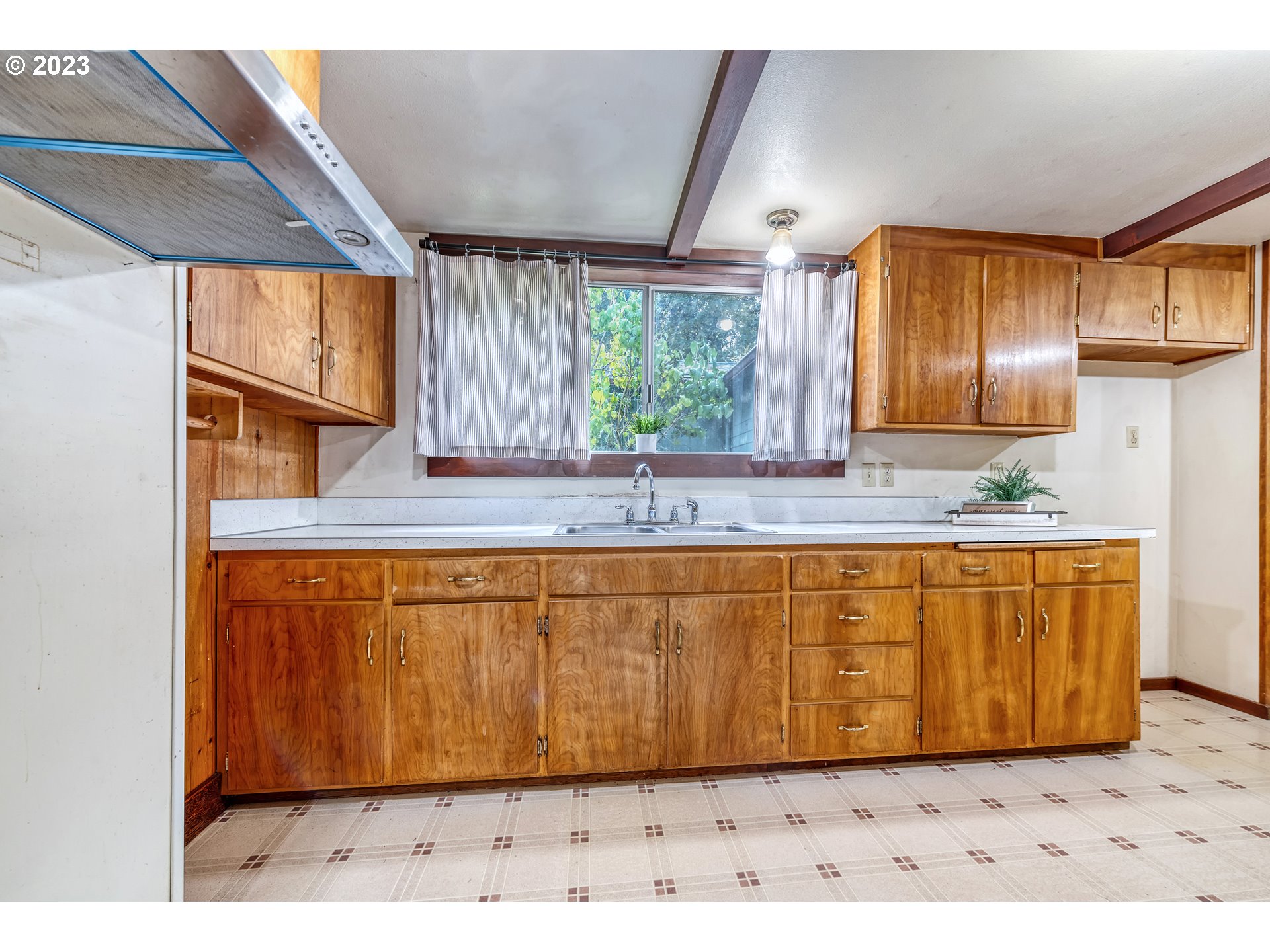 93030 Applegate Trail Cheshire, OR 97419 - Photo 13 of 44 Gallery Image 13