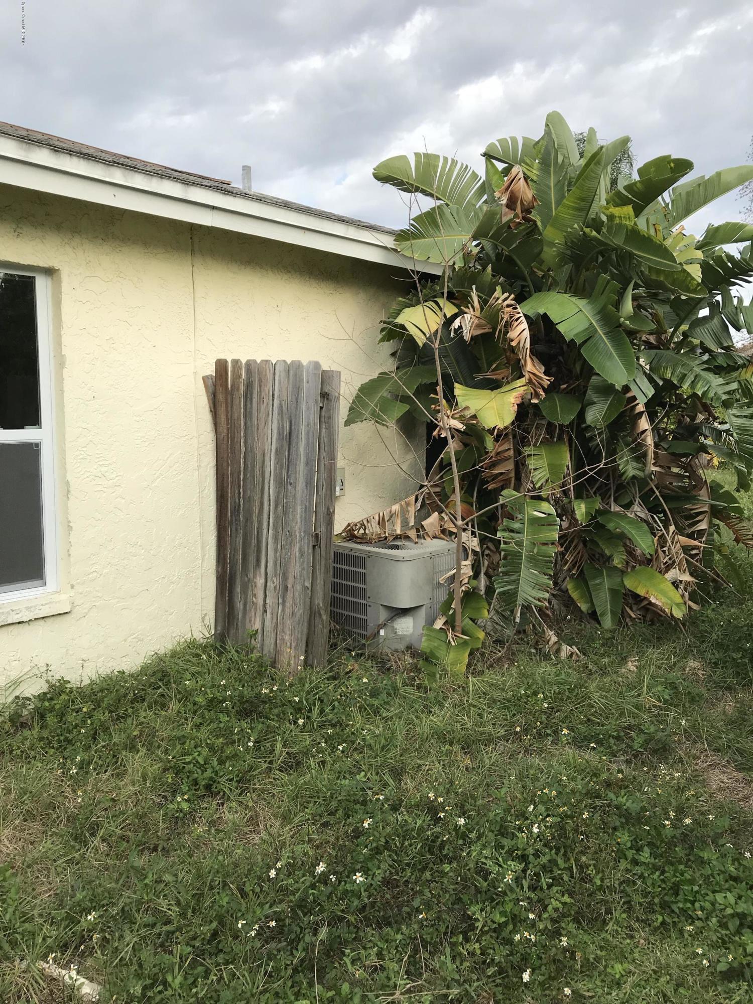 2820 Lancaster Road Melbourne, FL 32935 - Photo 29 of 30 Right side
