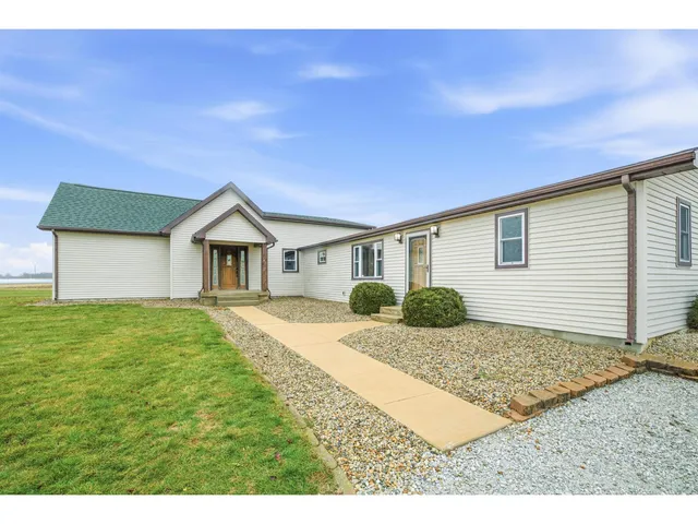 $449,000 | 6231 East 600 South, Gas City, IN 46933