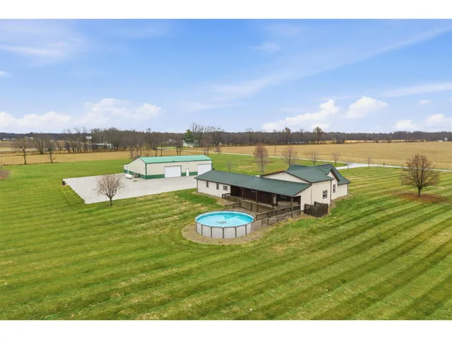 $449,000 | 6231 East 600 South, Gas City, IN 46933