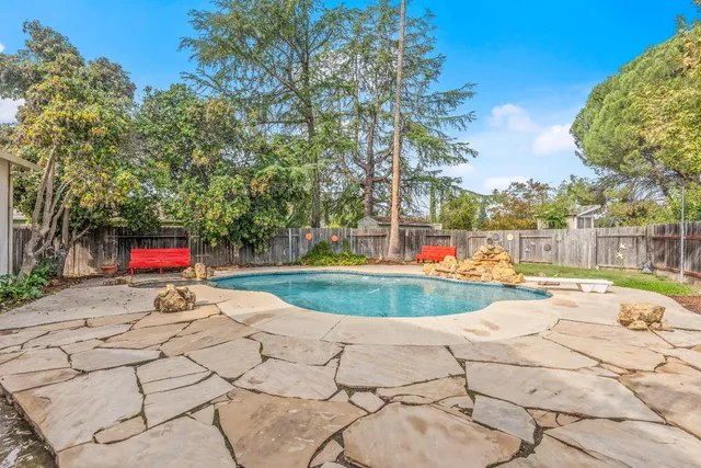 $668,000 | 8129 English Oak Way, Citrus Heights, CA 95610