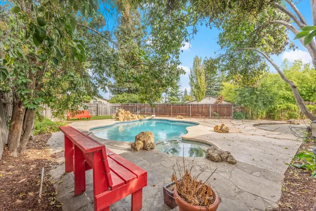 $668,000 | 8129 English Oak Way, Citrus Heights, CA 95610