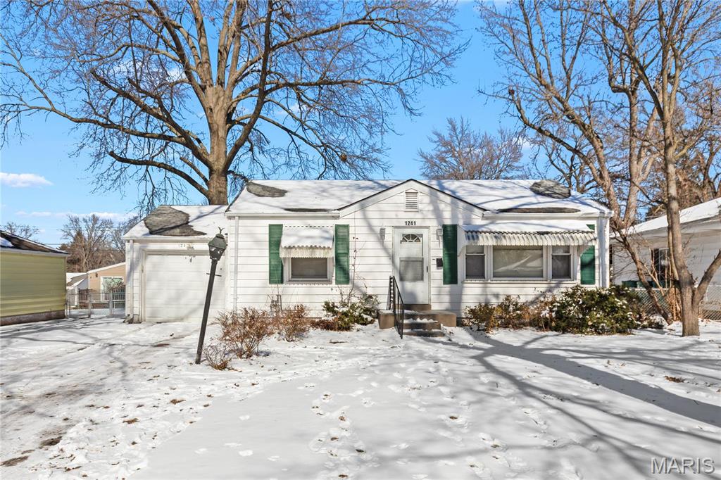 1241 Avant Drive St. Louis, MO 63137 - Photo 1 of 2