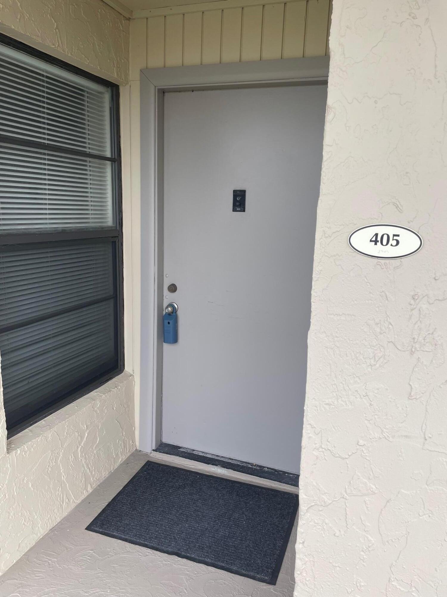 9 Royal Palm Way, Unit 405 Boca Raton, FL 33432 - Photo 2 of 8 FRONT DOOR