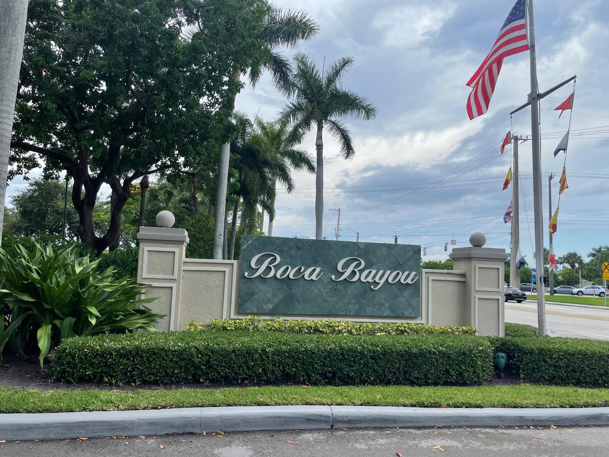 9 Royal Palm Way, Unit 405 Boca Raton, FL 33432 - Photo 3 of 8 FRONT ENTRANCE