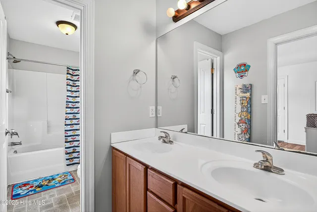 $304,900 | 401 Savannah Drive, Jacksonville, NC 28546