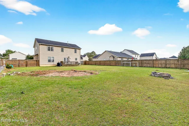 $304,900 | 401 Savannah Drive, Jacksonville, NC 28546