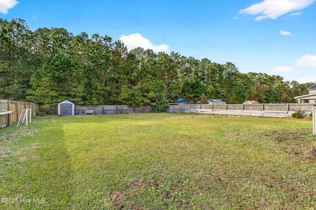 $304,900 | 401 Savannah Drive, Jacksonville, NC 28546