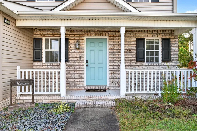 $304,900 | 401 Savannah Drive, Jacksonville, NC 28546