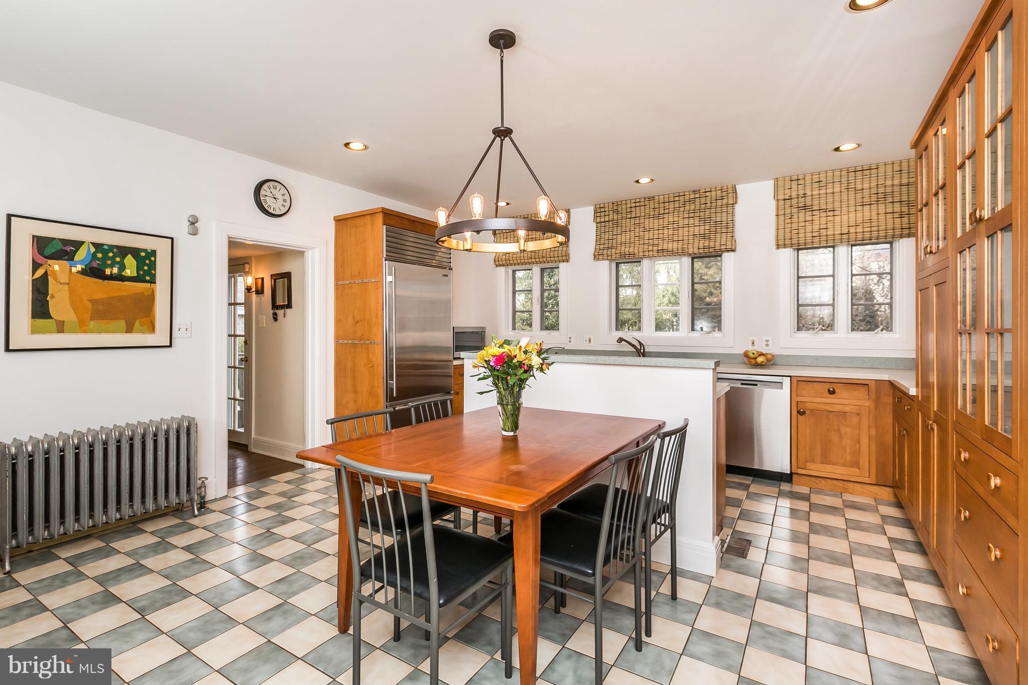 8 Englewood Road Baltimore, MD 21210 - Photo 11 of 29 Kitchen