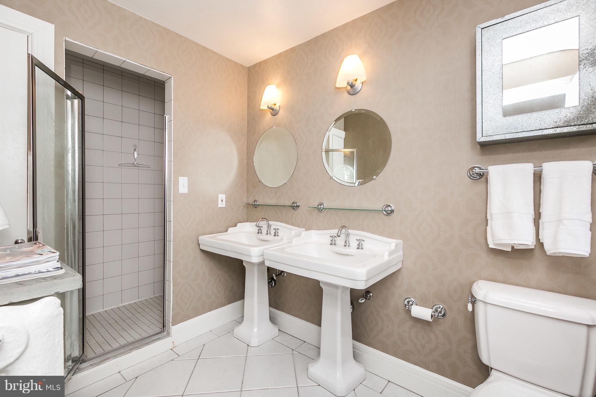 8 Englewood Road Baltimore, MD 21210 - Photo 17 of 29 Bath (Master)