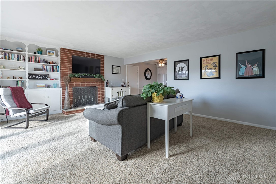 1051 Kenosha Road Kettering, OH 45429 - Photo 4 of 27