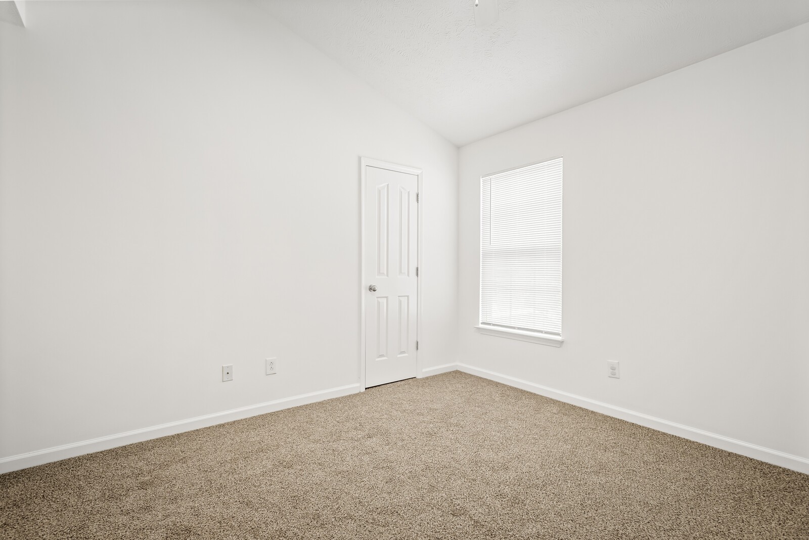 2961 South Rutherford Boulevard, Unit C3 Murfreesboro, TN 37130 - Photo 13 of 26 Gallery Image 13