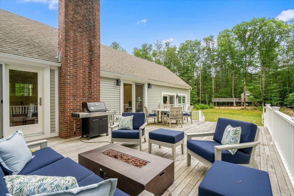 1 Eagle Drive Bedford, NH 03110 - Photo 33 of 39