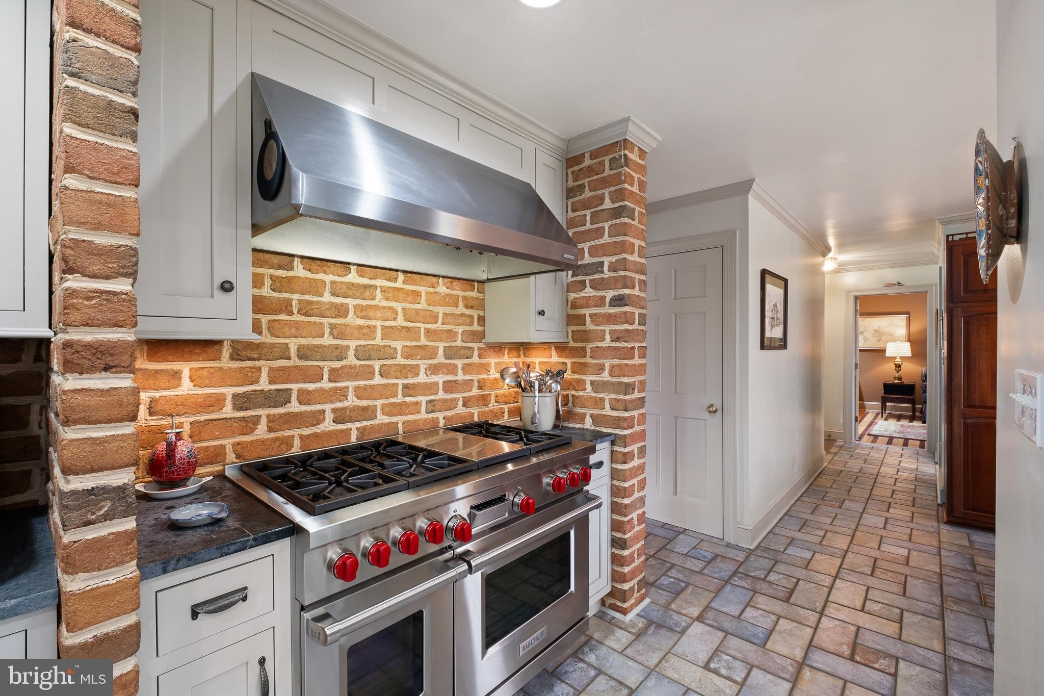 185 Riverside Drive Elkton, MD 21921 - Photo 12 of 54 48" Wolf range