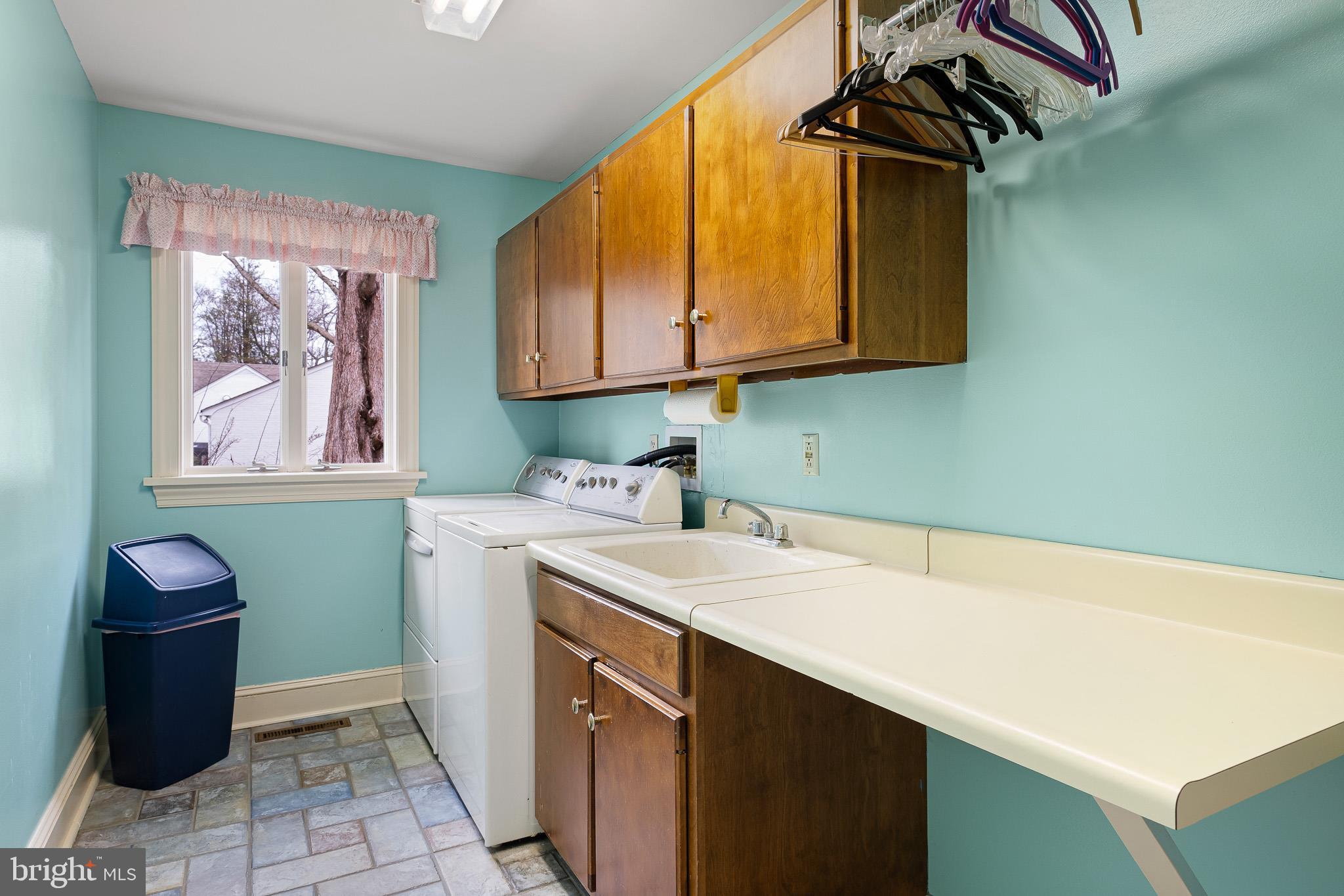 185 Riverside Drive Elkton, MD 21921 - Photo 29 of 54 Main floor laundry room near Primary suite