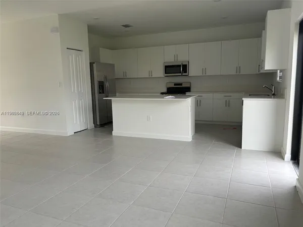 $3,800 | 23339 Southwest 133rd Avenue, Homestead, FL 33032