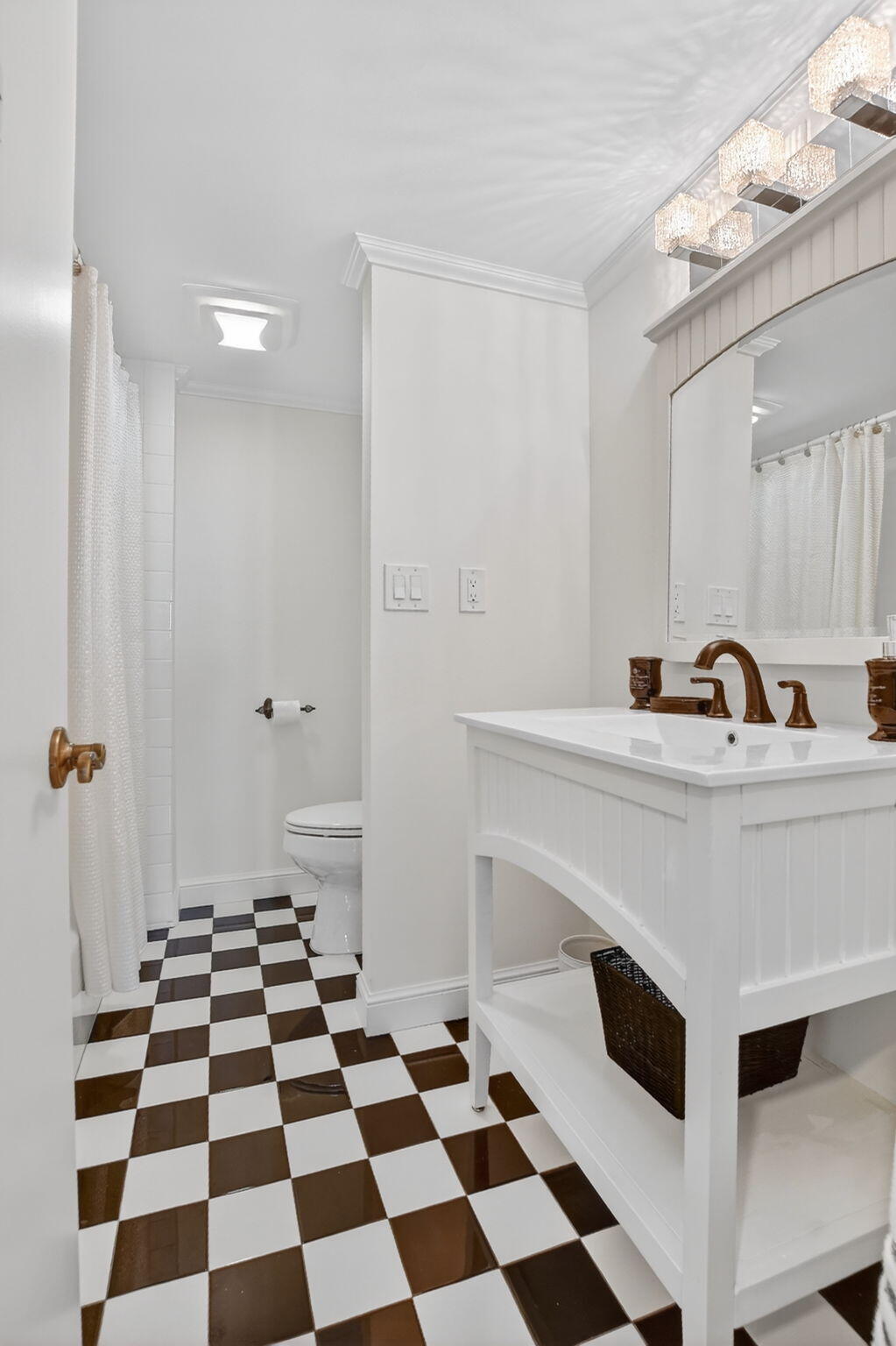 951 De Soto Road, Unit 427 Boca Raton, FL 33432 - Photo 32 of 50 a room with a black white checkered floor and a black white checkered floor