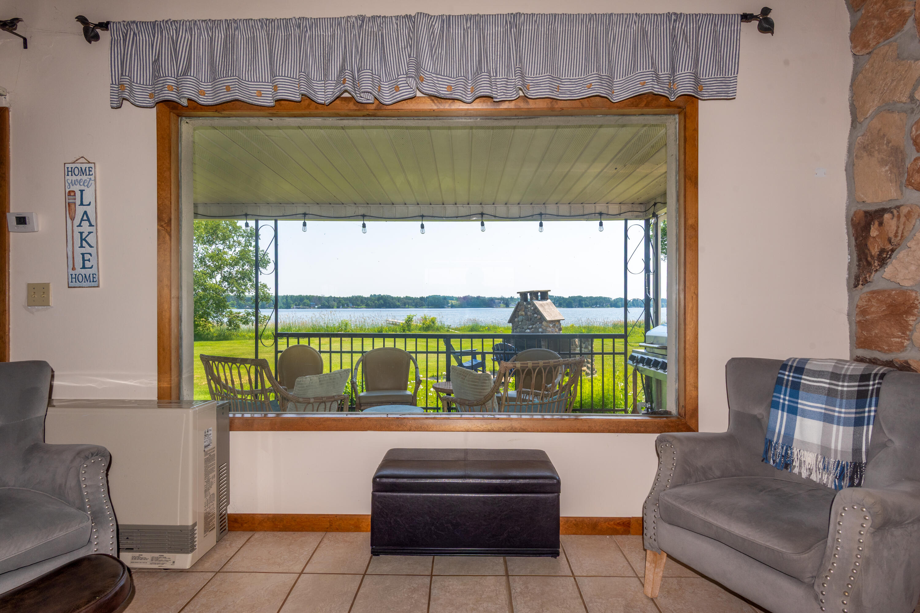 152 Island Road St. Agatha, ME 04772 - Photo 30 of 52 Living room