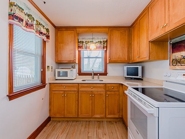 122 Milton Road Braintree, MA 02184 - Photo 4 of 25 Gallery Image 4