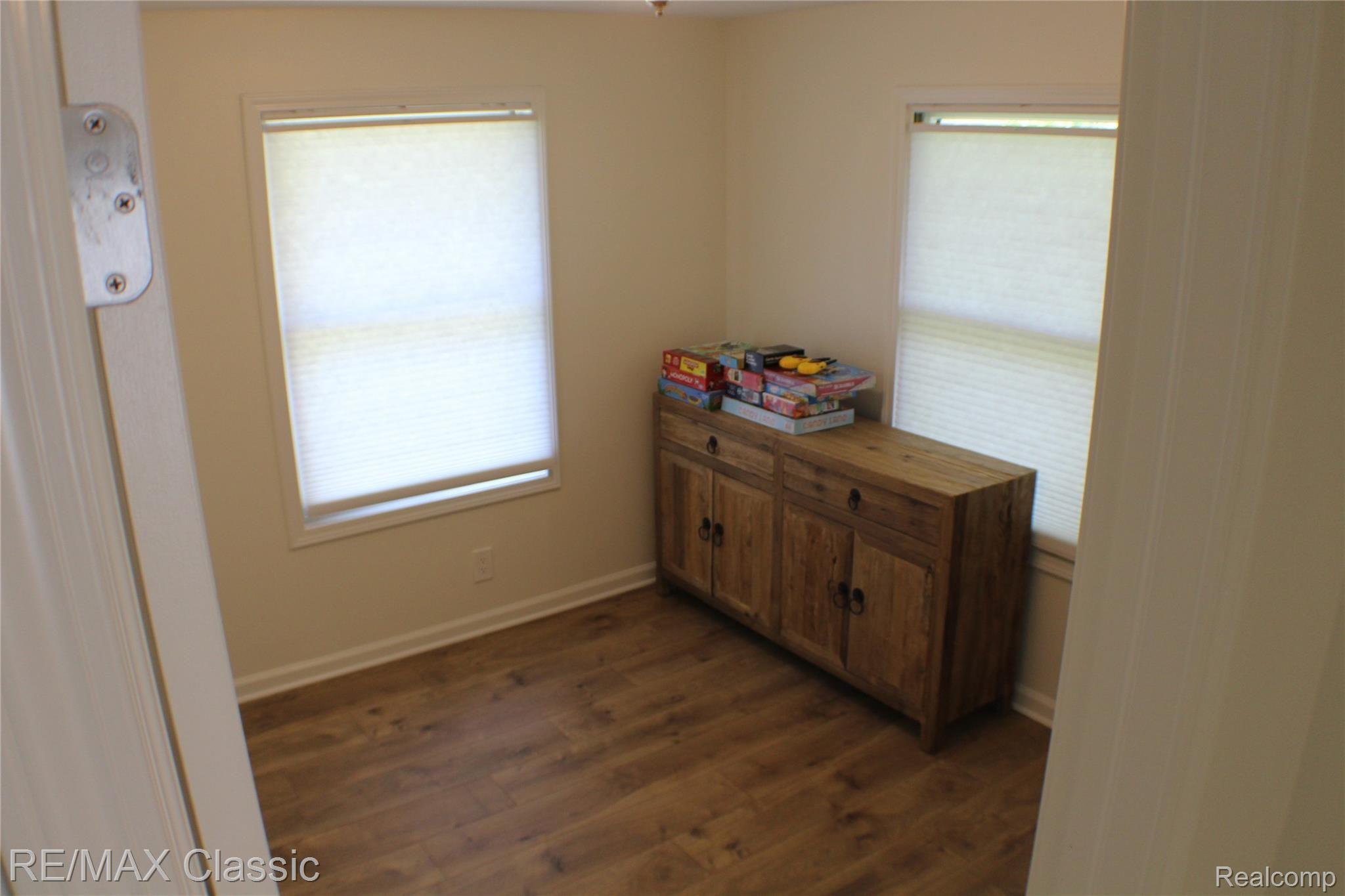 3625 Moberly Road Commerce Township, MI 48382 - Photo 13 of 19 IMG_0873.JPG