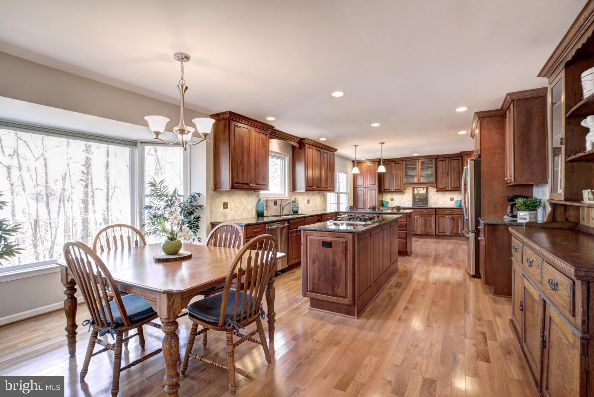 7192 Duck Court Springfield, VA 22152 - Photo 4 of 42 Gallery Image 4