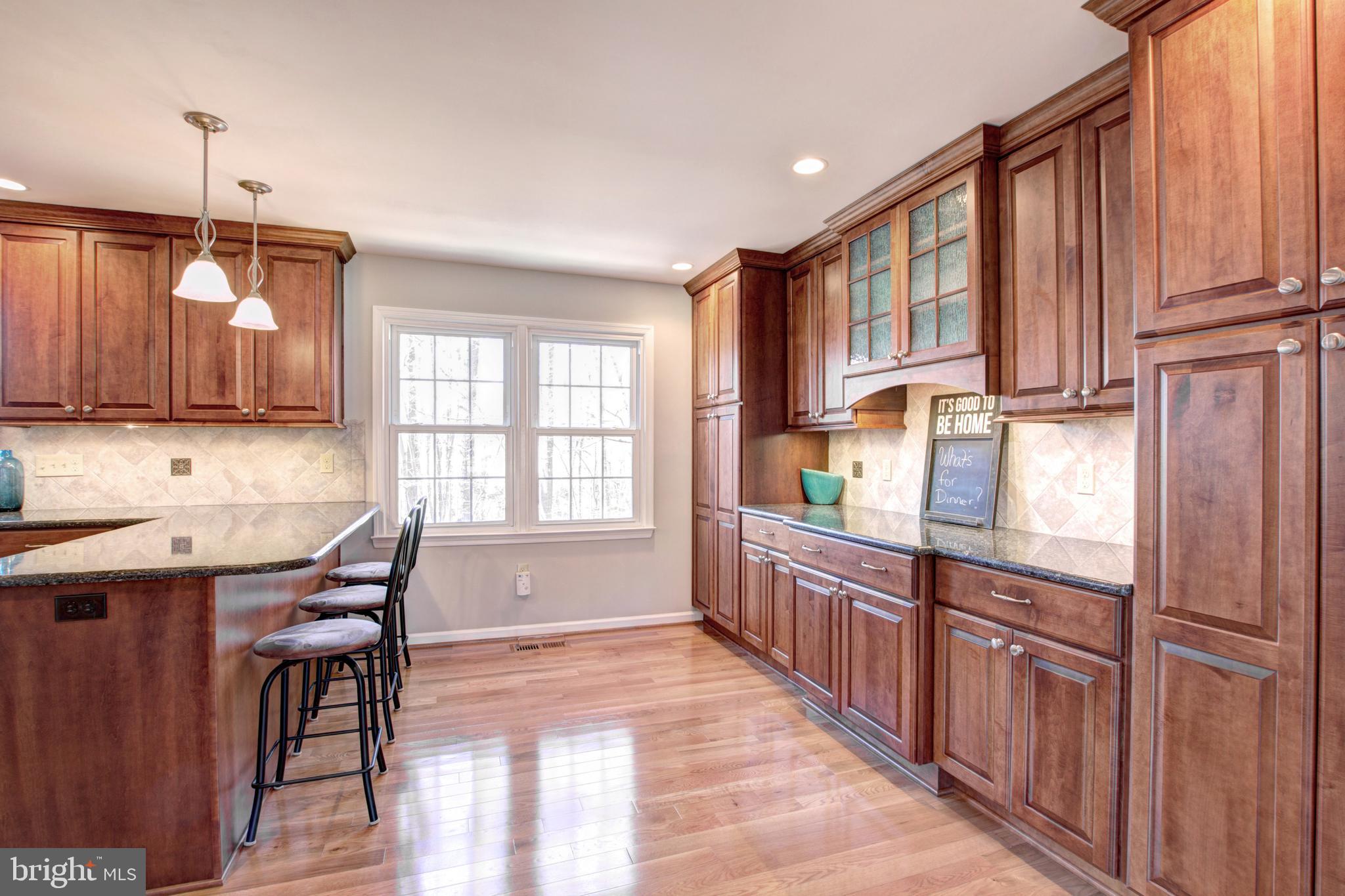 7192 Duck Court Springfield, VA 22152 - Photo 8 of 42 Gallery Image 8