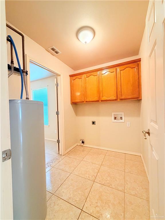 20724 North Fm 493 Road Edcouch, TX 78538 - Photo 13 of 20 a bathroom with a sink and a mirror