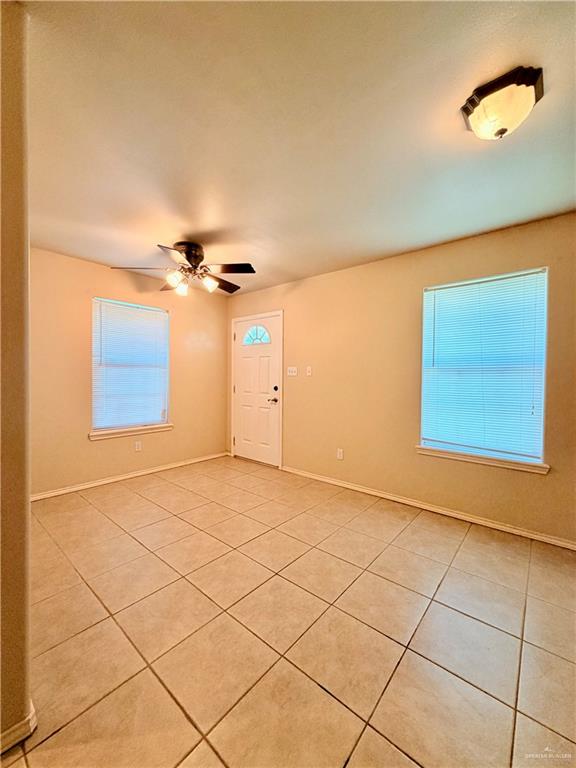 20724 North Fm 493 Road Edcouch, TX 78538 - Photo 16 of 20 a view of a garage