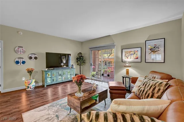 $350,000 | 300 Amber Pine Street, Unit 105, Las Vegas, NV 89144