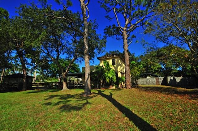 19713 North Riverside Drive Jupiter, FL 33469 - Photo 1 of 3 19713 Riverside back3
