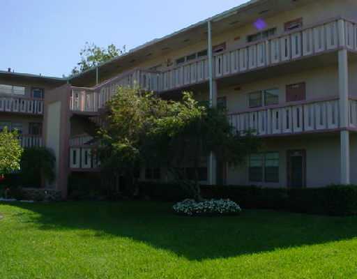 545 Mansfield M, Unit M Boca Raton, FL 33434 - Photo 1 of 8 Primary Photo