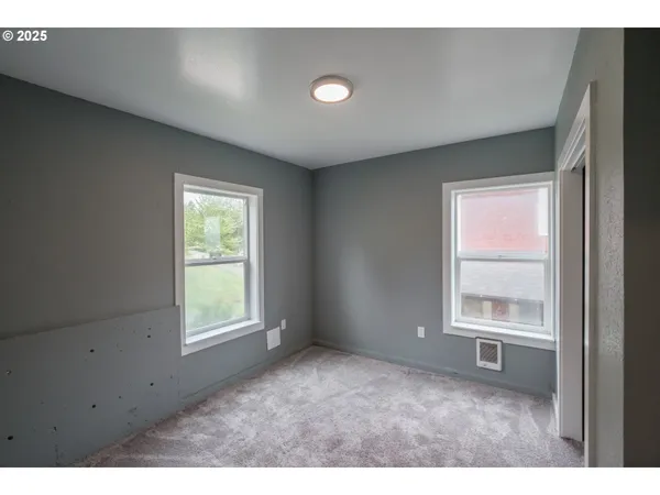 $650,000 | 640 8th Street, Astoria, OR 97103